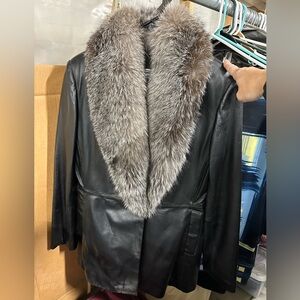 Beautiful black leather jacket with real fox fur trim! Size small
